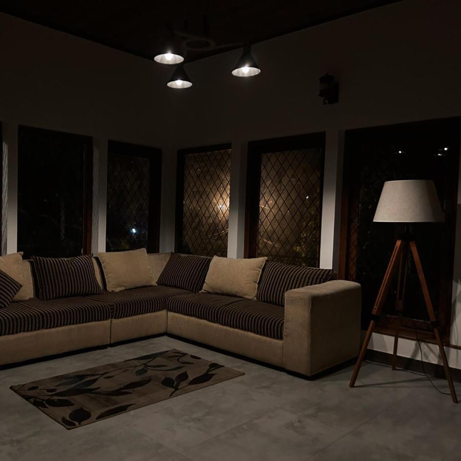 Cliveland Residence 康提 外观 照片